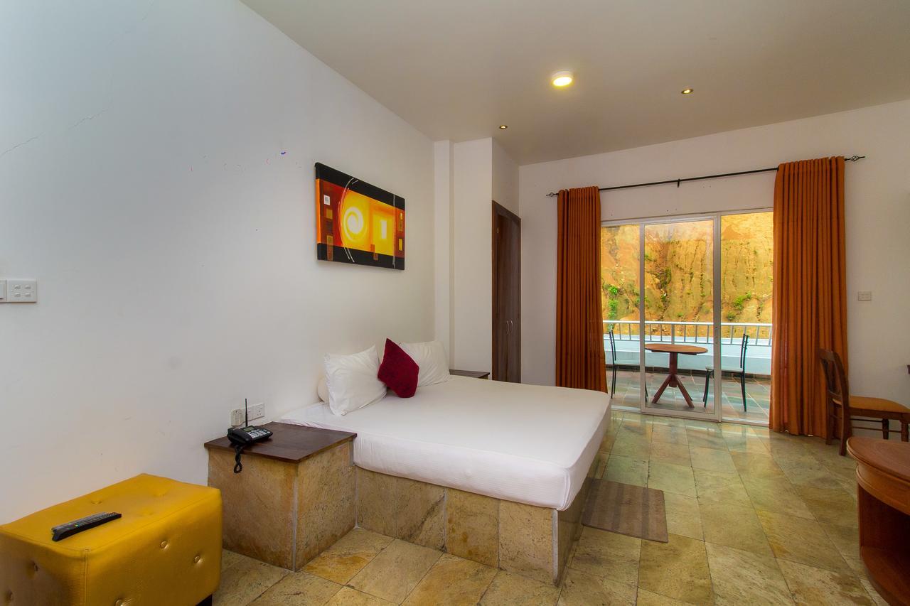 Sleek Hotel Kegalle Exterior photo